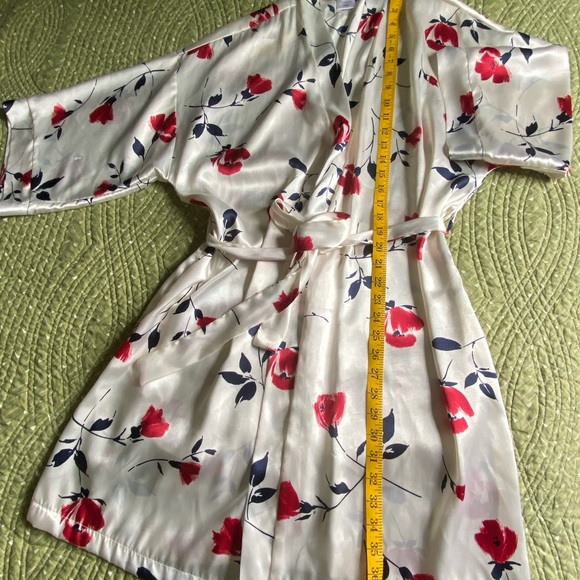 LA Intimates Women’s Robe - Picture 7 of 10